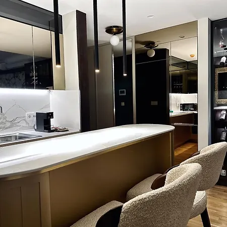 Apartment Designer In The Heart Of